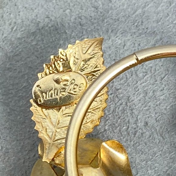 Vintage Judy Lee Gold Tone Mesh Rose Wreath Brooch - Picture 6 of 6